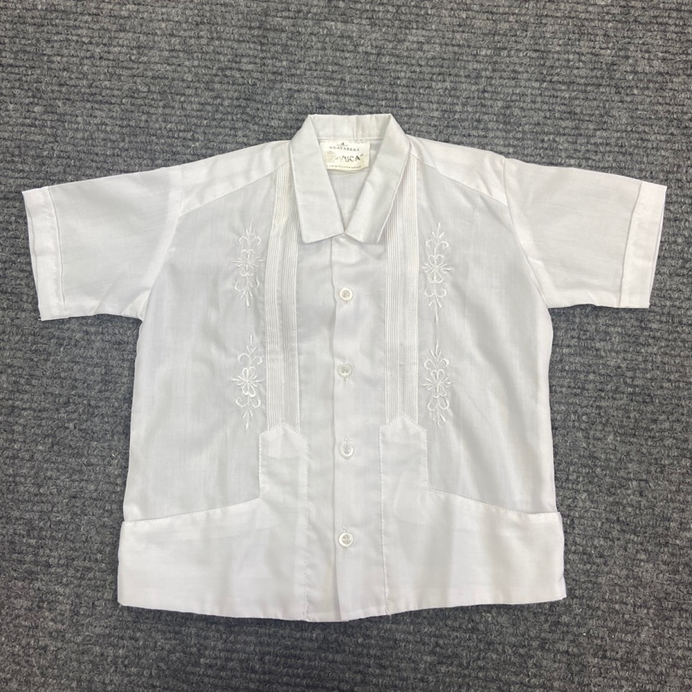 💝 Mexican Fine Linen Embroidered Guayabera (1812) (2 available)